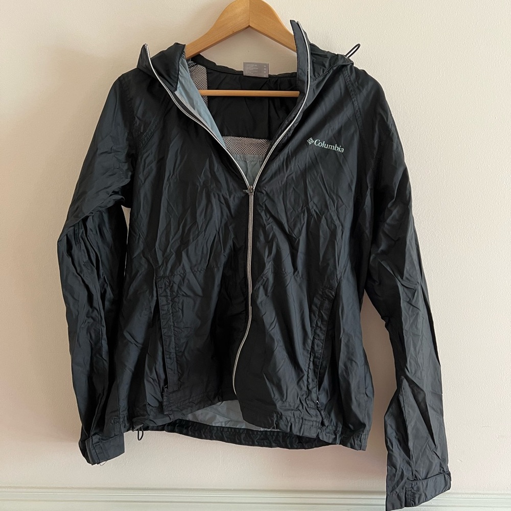 SOLD Columbia Women's Black Hooded Packable Shell Jacket